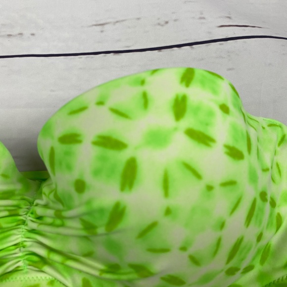 36C VS Green Bikini Top - Picture 4 of 7